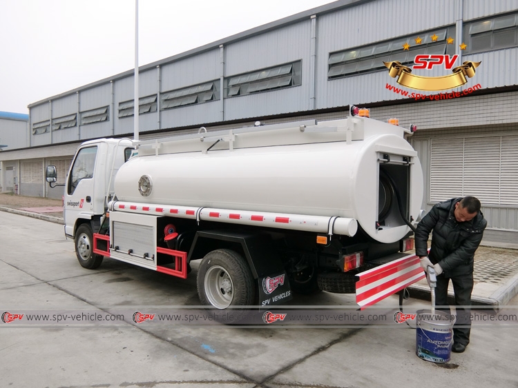 Stainless Steel Fuel Tanker Truck ISUZU (4,000 liters) Rear Left View